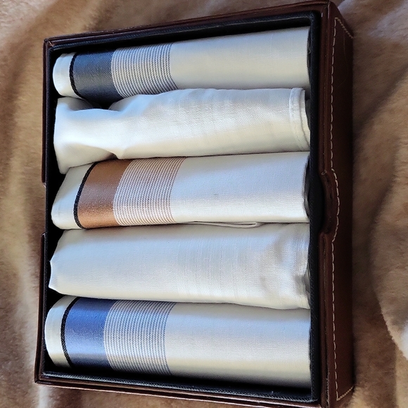 Pierre Cardin Handkerchief 5 Blue Brown Gray 2 White In Faux Leather Box - Picture 2 of 5